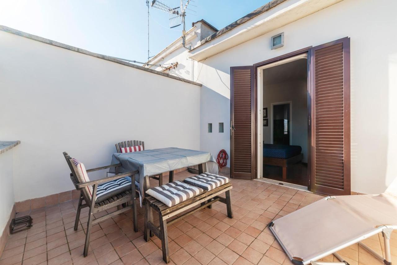 Bright Apt With Views Of San Pietro Rome Exterior photo